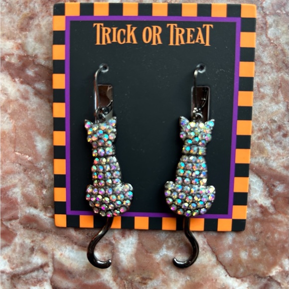 Bedazzled kitty earrings - Picture 1 of 2